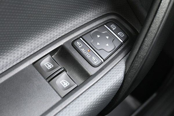 Mercedes-Benz Citan 112 CDI XL L2 Pro 3 Zitplaatsen, Camera, MBUX met Apple Carplay/Android Auto