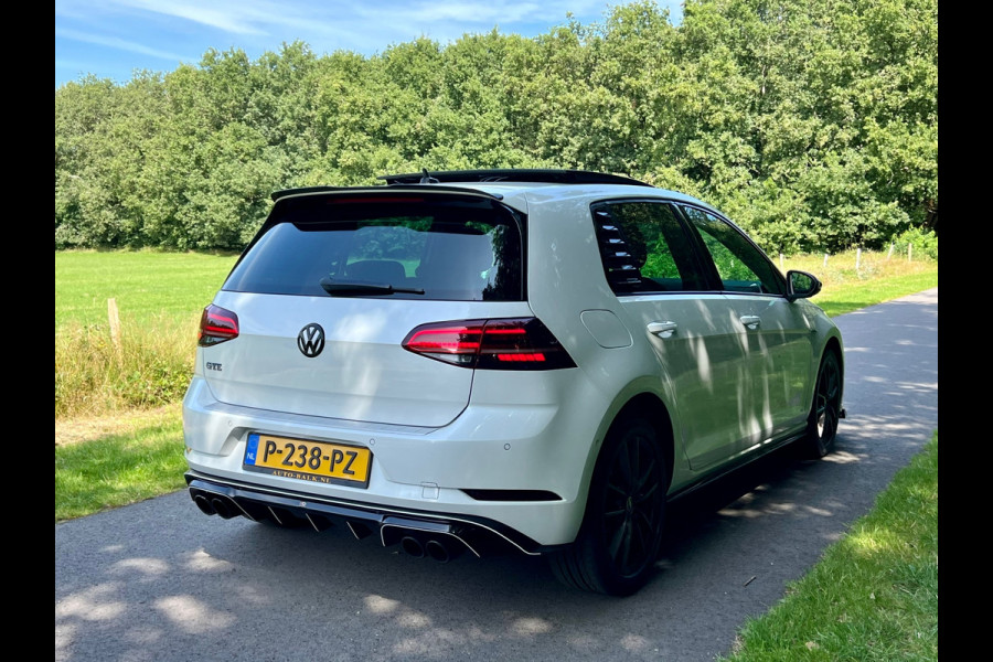 Volkswagen Golf 1.4 TSI PHEV GTE | Maxton | Pano | ACC | Camera |