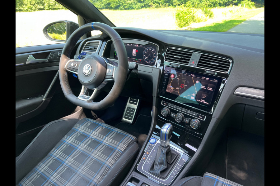 Volkswagen Golf 1.4 TSI PHEV GTE | Maxton | Pano | ACC | Camera |