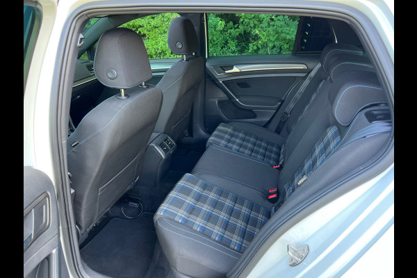 Volkswagen Golf 1.4 TSI PHEV GTE | Maxton | Pano | ACC | Camera |
