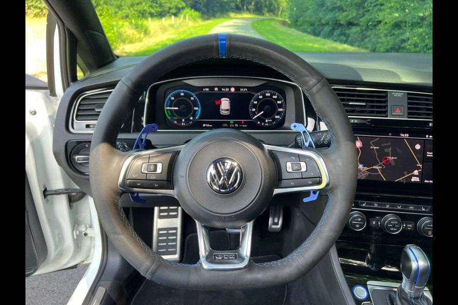 Volkswagen Golf 1.4 TSI PHEV GTE | Maxton | Pano | ACC | Camera |