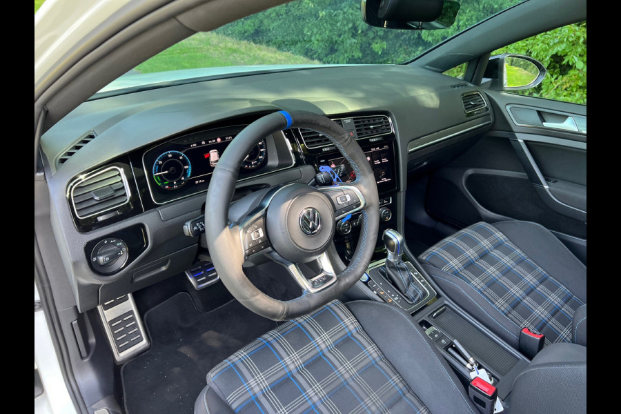 Volkswagen Golf 1.4 TSI PHEV GTE | Maxton | Pano | ACC | Camera |