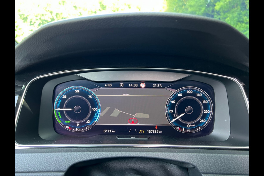 Volkswagen Golf 1.4 TSI PHEV GTE | Maxton | Pano | ACC | Camera |