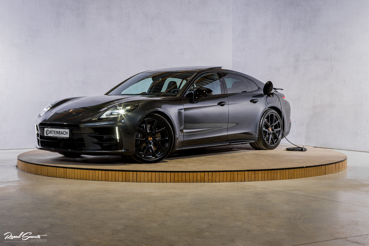 Porsche Panamera 2.9 4 E-Hybrid | 470 Pk | Nieuw model | SportDesign | Sport Chrono | Adaptieve Cruise | Memory | Matrix |