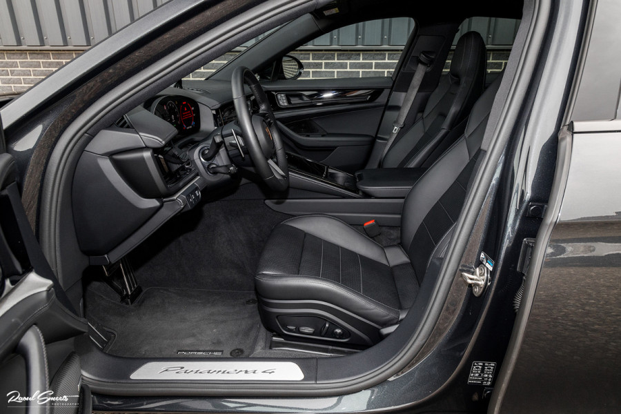 Porsche Panamera 2.9 4 E-Hybrid | 470 Pk | Nieuw model | SportDesign | Sport Chrono | Adaptieve Cruise | Memory | Matrix |