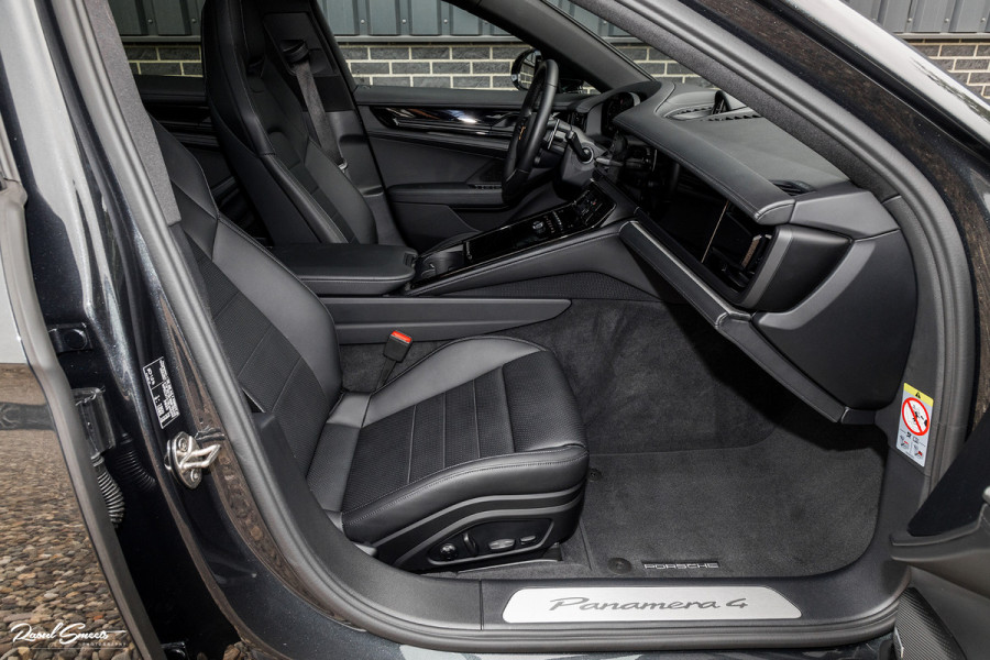 Porsche Panamera 2.9 4 E-Hybrid | 470 Pk | Nieuw model | SportDesign | Sport Chrono | Adaptieve Cruise | Memory | Matrix |