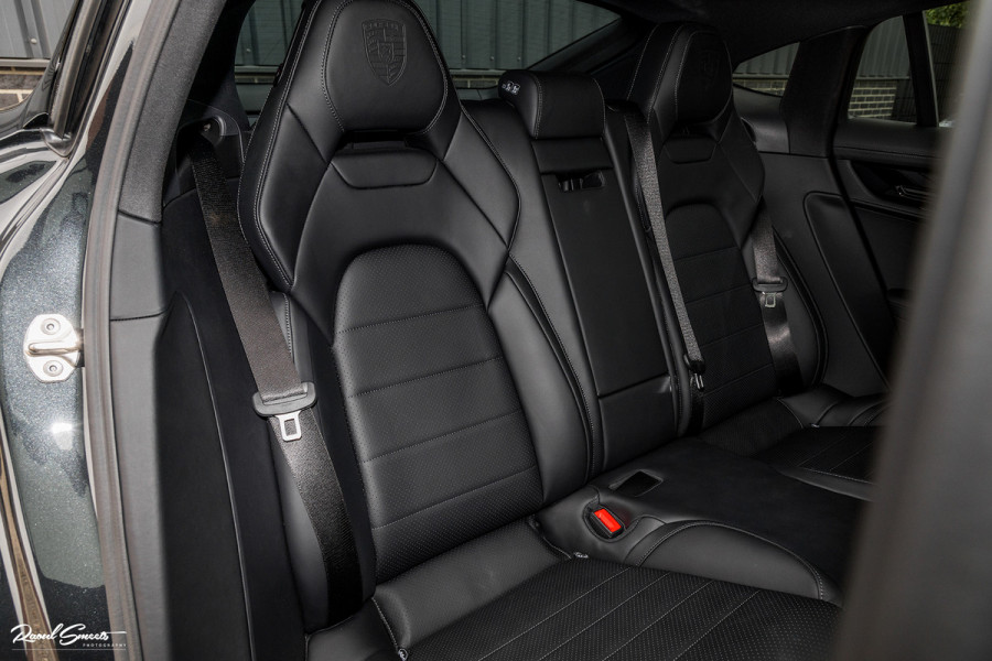 Porsche Panamera 2.9 4 E-Hybrid | 470 Pk | Nieuw model | SportDesign | Sport Chrono | Adaptieve Cruise | Memory | Matrix |