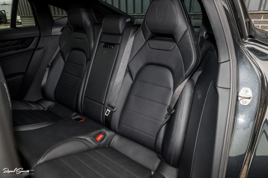 Porsche Panamera 2.9 4 E-Hybrid | 470 Pk | Nieuw model | SportDesign | Sport Chrono | Adaptieve Cruise | Memory | Matrix |