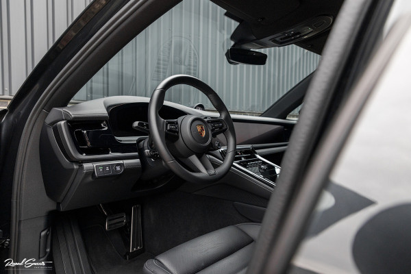 Porsche Panamera 2.9 4 E-Hybrid | 470 Pk | Nieuw model | SportDesign | Sport Chrono | Adaptieve Cruise | Memory | Matrix |