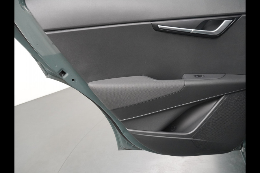 Kia Niro EV DynamicLine 64.8 kWh Airco - Apple Carplay/Android Auto - Cruise Control Adaptief - Navigatie - File Assistent - Fabrieksgarantie tot 07-2031
