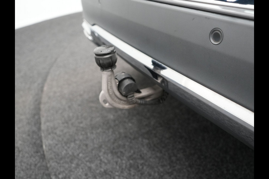 Mercedes-Benz GLA 250 e Progressive Plug In Hybrid 218pk Dealer O.H PHEV | Trekhaak af Fabriek | Panodak | Memory Stoel & Verwarmd | Apple Carplay | Widescreen Navi | Camera | BLIS | 18"L.M |