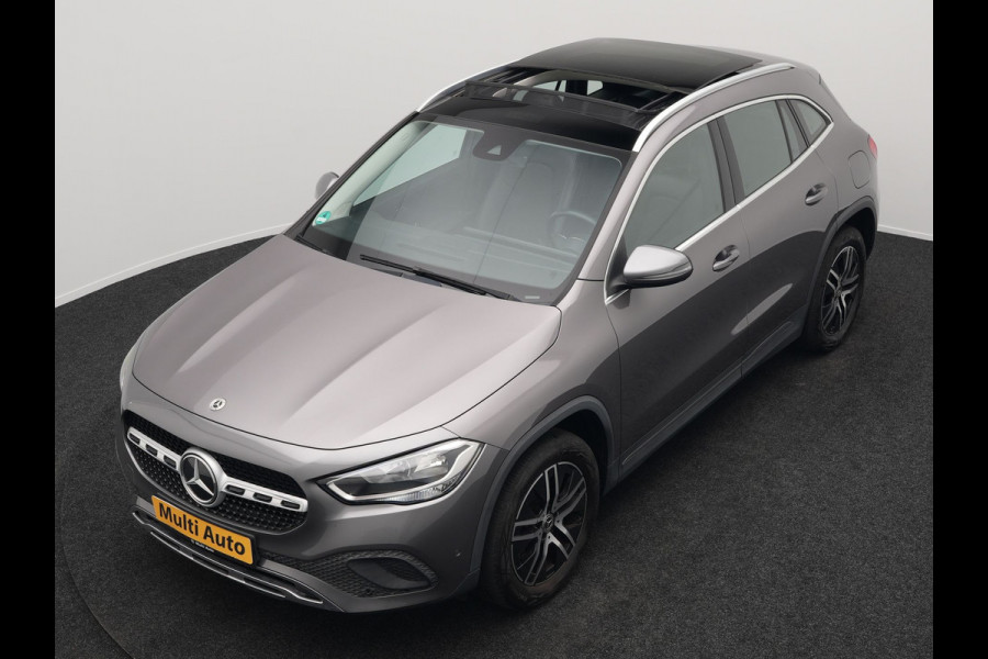 Mercedes-Benz GLA 250 e Progressive Plug In Hybrid 218pk Dealer O.H PHEV | Trekhaak af Fabriek | Panodak | Memory Stoel & Verwarmd | Apple Carplay | Widescreen Navi | Camera | BLIS | 18"L.M |
