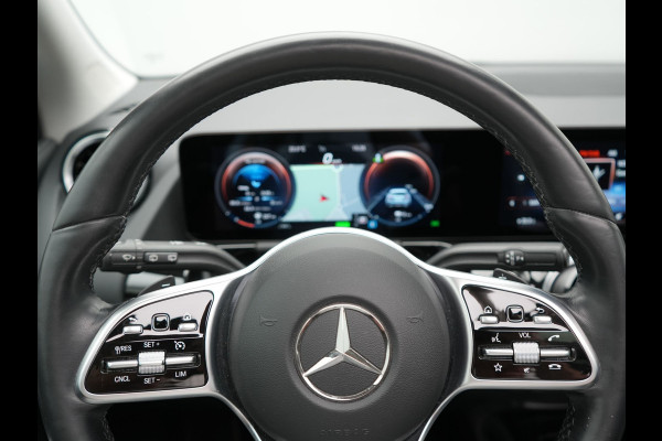 Mercedes-Benz GLA 250 e Progressive Plug In Hybrid 218pk Dealer O.H PHEV | Trekhaak af Fabriek | Panodak | Memory Stoel & Verwarmd | Apple Carplay | Widescreen Navi | Camera | BLIS | 18"L.M |