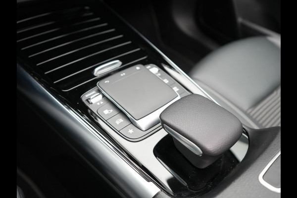 Mercedes-Benz GLA 250 e Progressive Plug In Hybrid 218pk Dealer O.H PHEV | Trekhaak af Fabriek | Panodak | Memory Stoel & Verwarmd | Apple Carplay | Widescreen Navi | Camera | BLIS | 18"L.M |