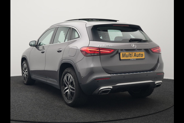 Mercedes-Benz GLA 250 e Progressive Plug In Hybrid 218pk Dealer O.H PHEV | Trekhaak af Fabriek | Panodak | Memory Stoel & Verwarmd | Apple Carplay | Widescreen Navi | Camera | BLIS | 18"L.M |