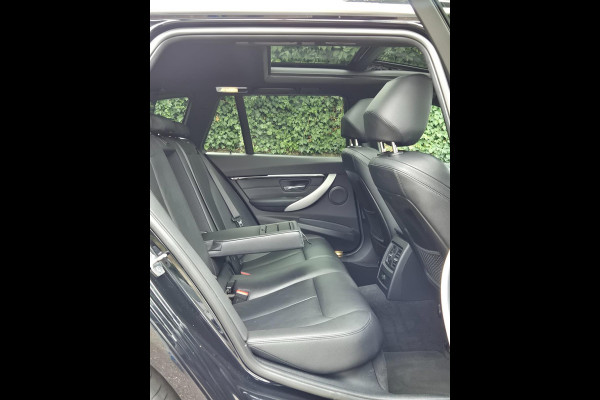 BMW 3 Serie Touring M Sport Edition Panorama Apple CarPlay 19inch M Stuurverwarming