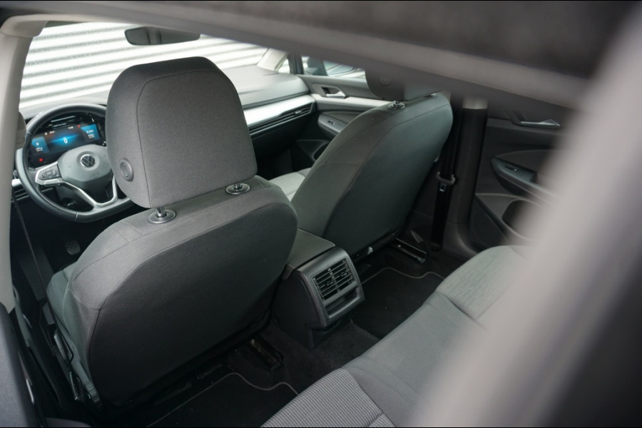 Volkswagen Golf 8 CARPLAY | PARKSENS V+A | CLIMA | 16'LMV | DAB+ | ORG NL