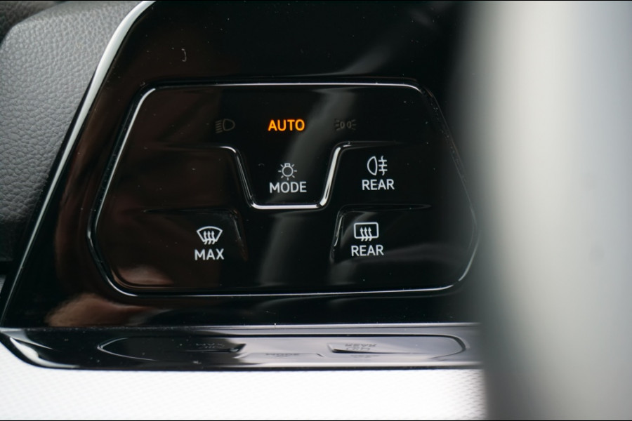 Volkswagen Golf 8 CARPLAY | PARKSENS V+A | CLIMA | 16'LMV | DAB+ | ORG NL