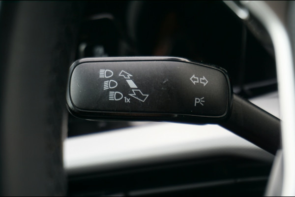 Volkswagen Golf 8 CARPLAY | PARKSENS V+A | CLIMA | 16'LMV | DAB+ | ORG NL