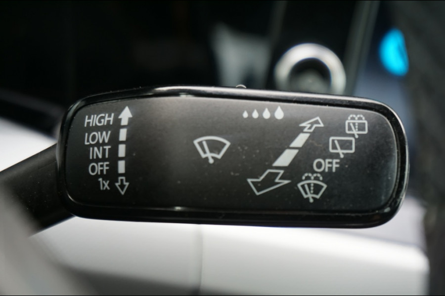 Volkswagen Golf 8 CARPLAY | PARKSENS V+A | CLIMA | 16'LMV | DAB+ | ORG NL