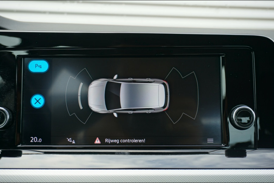 Volkswagen Golf 8 CARPLAY | PARKSENS V+A | CLIMA | 16'LMV | DAB+ | ORG NL