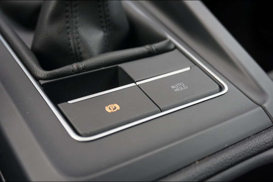 Volkswagen Golf 8 CARPLAY | PARKSENS V+A | CLIMA | 16'LMV | DAB+ | ORG NL