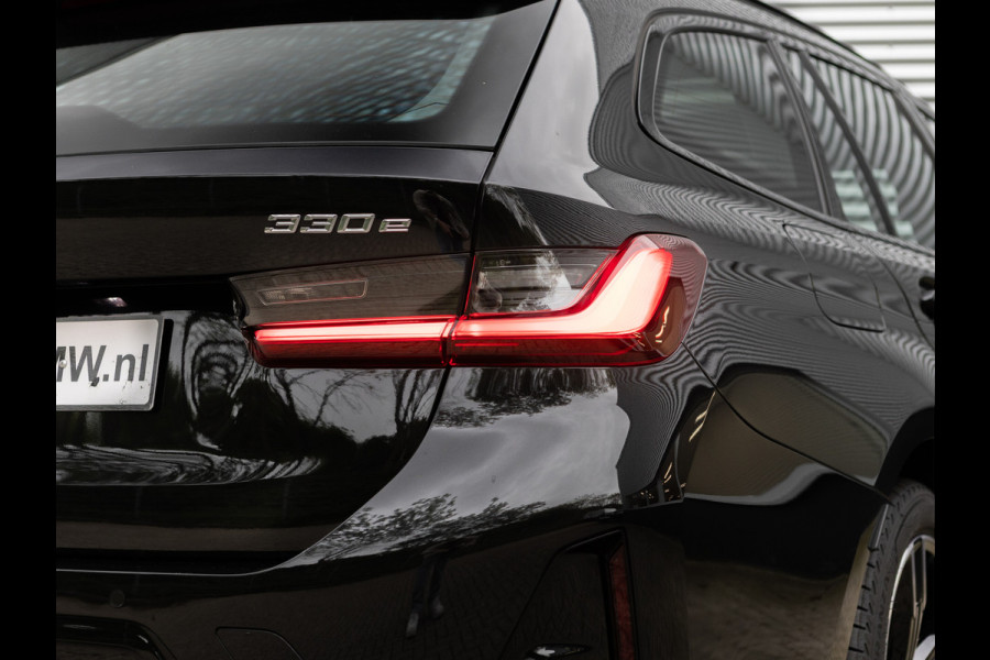 BMW 3 Serie Touring 330e xDrive M-Sport - LCI 2 - Pano - Driving Ass Prof - Trekhaak