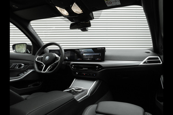 BMW 3 Serie Touring 330e xDrive M-Sport - LCI 2 - Pano - Driving Ass Prof - Trekhaak