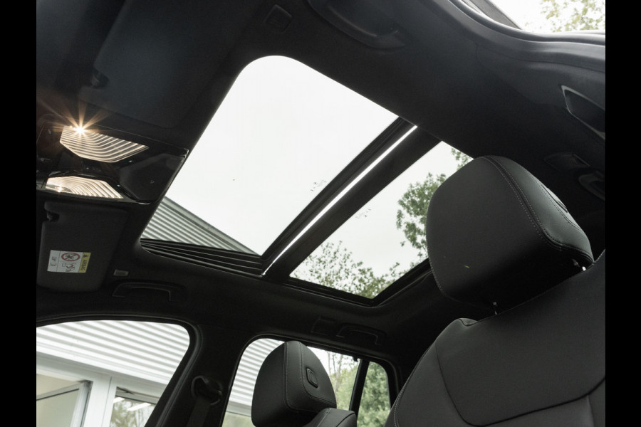 BMW 3 Serie Touring 330e xDrive M-Sport - LCI 2 - Pano - Driving Ass Prof - Trekhaak