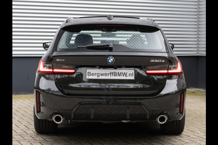 BMW 3 Serie Touring 330e xDrive M-Sport - LCI 2 - Pano - Driving Ass Prof - Trekhaak