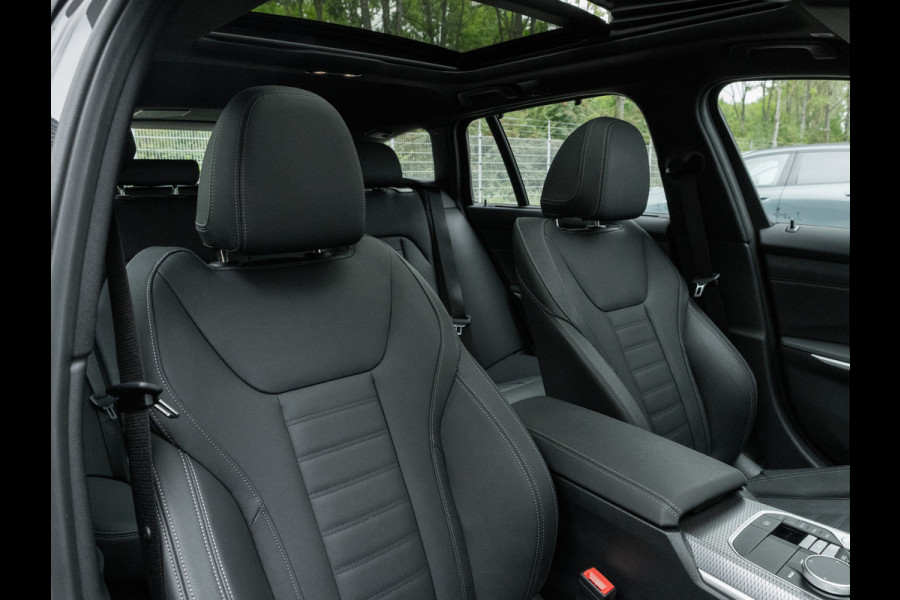 BMW 3 Serie Touring 330e xDrive M-Sport - LCI 2 - Pano - Driving Ass Prof - Trekhaak