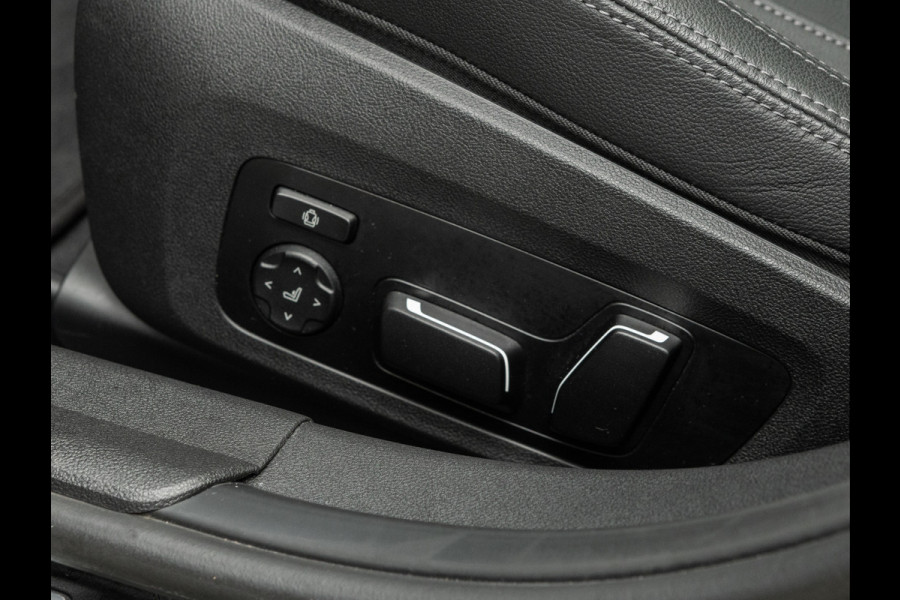 BMW 3 Serie Touring 330e xDrive M-Sport - LCI 2 - Pano - Driving Ass Prof - Trekhaak