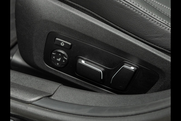 BMW 3 Serie Touring 330e xDrive M-Sport - LCI 2 - Pano - Driving Ass Prof - Trekhaak