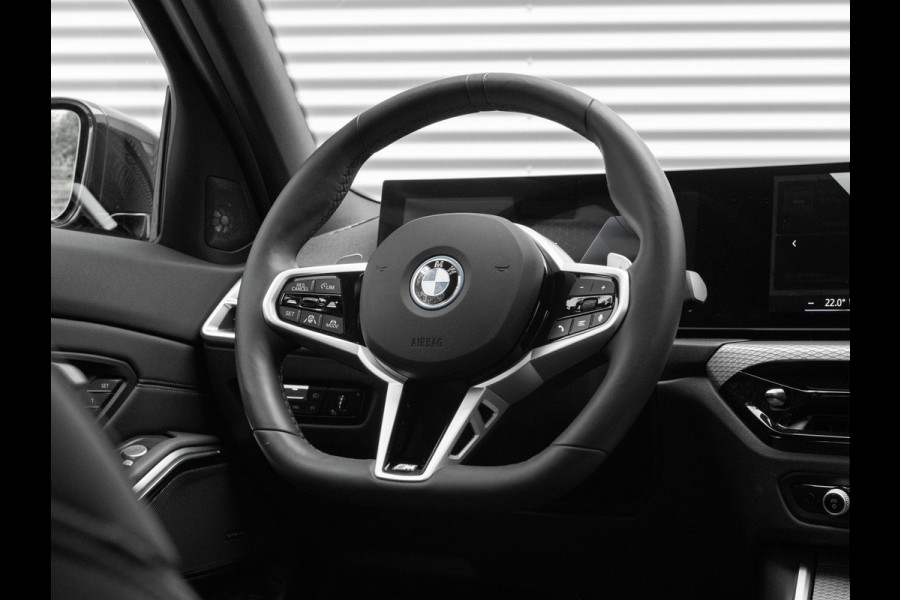 BMW 3 Serie Touring 330e xDrive M-Sport - LCI 2 - Pano - Driving Ass Prof - Trekhaak