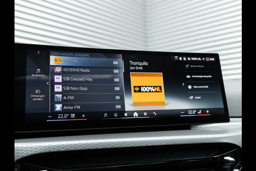 BMW 3 Serie Touring 330e xDrive M-Sport - LCI 2 - Pano - Driving Ass Prof - Trekhaak