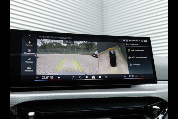 BMW 3 Serie Touring 330e xDrive M-Sport - LCI 2 - Pano - Driving Ass Prof - Trekhaak