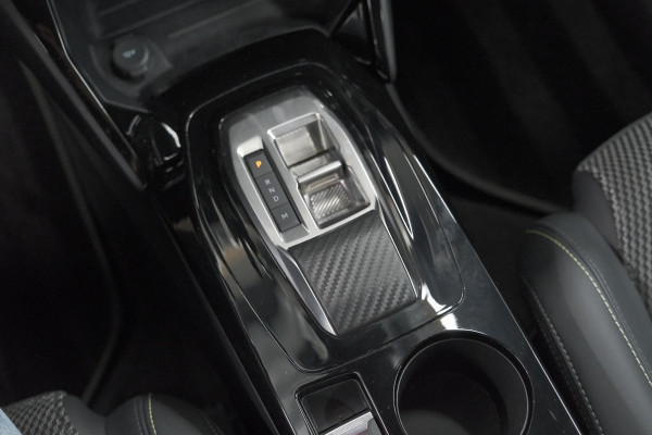 Peugeot 2008 PureTech 130 EAT8 GT | 360 Camera | Adaptieve Cruise Control | Dodehoekdetectie | Navigatie