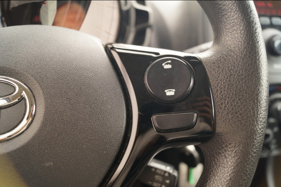 Toyota Aygo 1.0 VVT-i X-Fun -AIRCO-LED-