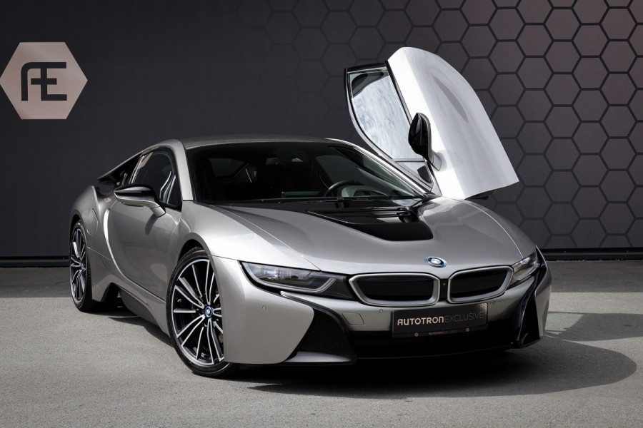 BMW i8 | PROGRESSIVE PACKAGE, HARMAN-KARDON, HEAD-UP, COMFORT ACCESS | 20" | APPLE CARPLAY | DRY CARBON INTERIOR PACK | I-INTERIOR HALO