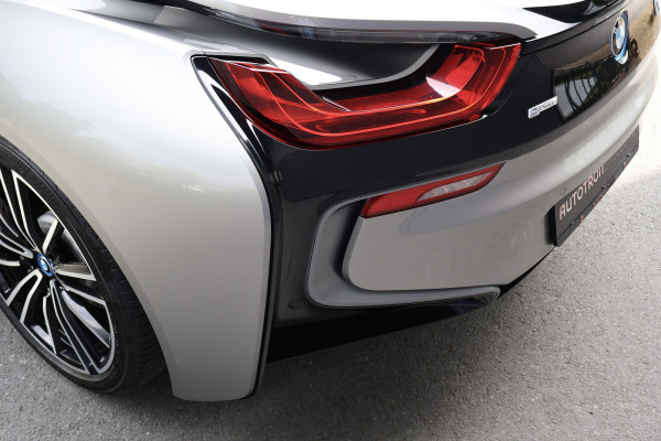 BMW i8 | PROGRESSIVE PACKAGE, HARMAN-KARDON, HEAD-UP, COMFORT ACCESS | 20" | APPLE CARPLAY | DRY CARBON INTERIOR PACK | I-INTERIOR HALO