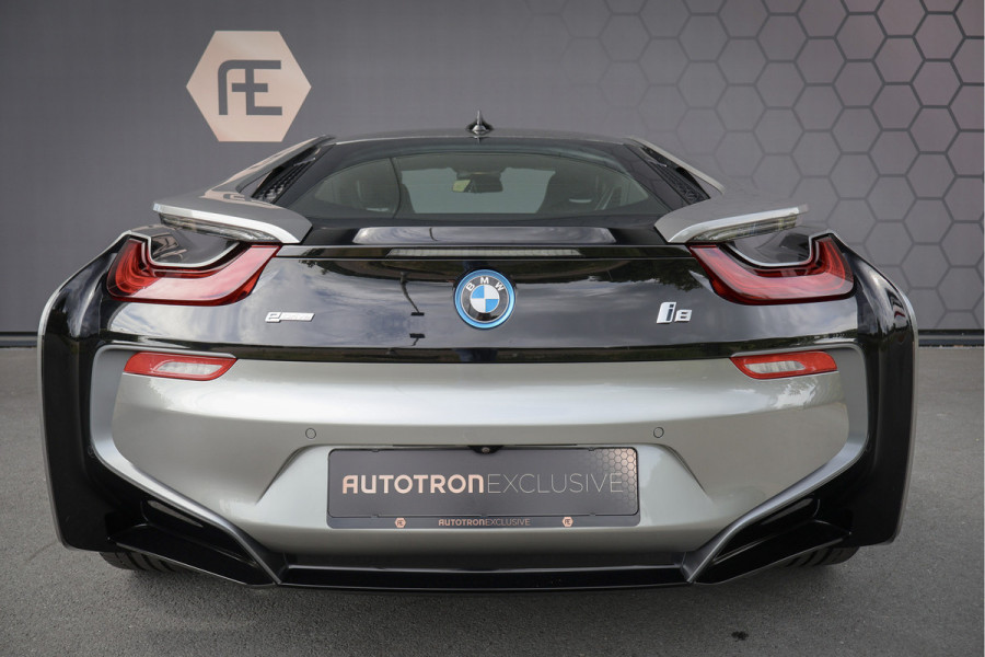 BMW i8 | PROGRESSIVE PACKAGE, HARMAN-KARDON, HEAD-UP, COMFORT ACCESS | 20" | APPLE CARPLAY | DRY CARBON INTERIOR PACK | I-INTERIOR HALO