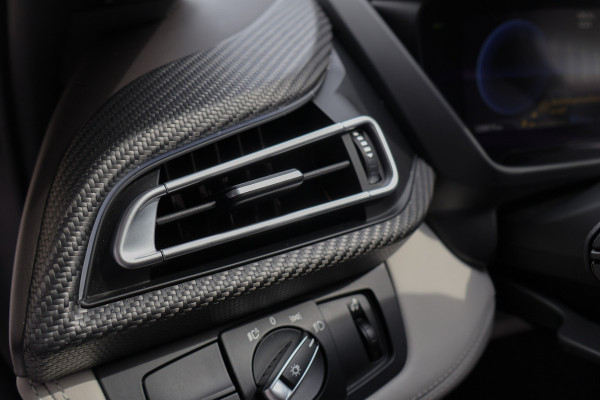 BMW i8 | PROGRESSIVE PACKAGE, HARMAN-KARDON, HEAD-UP, COMFORT ACCESS | 20" | APPLE CARPLAY | DRY CARBON INTERIOR PACK | I-INTERIOR HALO