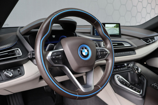 BMW i8 | PROGRESSIVE PACKAGE, HARMAN-KARDON, HEAD-UP, COMFORT ACCESS | 20" | APPLE CARPLAY | DRY CARBON INTERIOR PACK | I-INTERIOR HALO