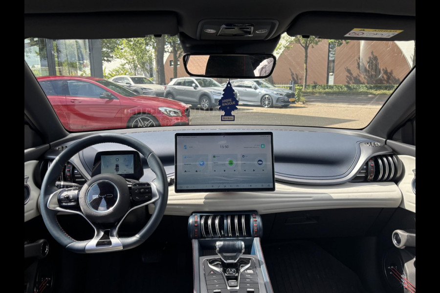 BYD ATTO 3 Design Panoramadak | Elektrische Kofferbak | 360° Camera | Rijklaar incl. Fabrieksgarantie t/m 2029 | Aandrijflijn & Accu tot 2031!