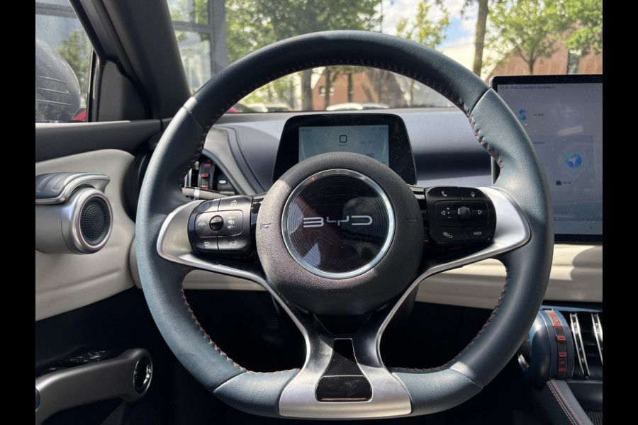 BYD ATTO 3 Design Panoramadak | Elektrische Kofferbak | 360° Camera | Rijklaar incl. Fabrieksgarantie t/m 2029 | Aandrijflijn & Accu tot 2031!