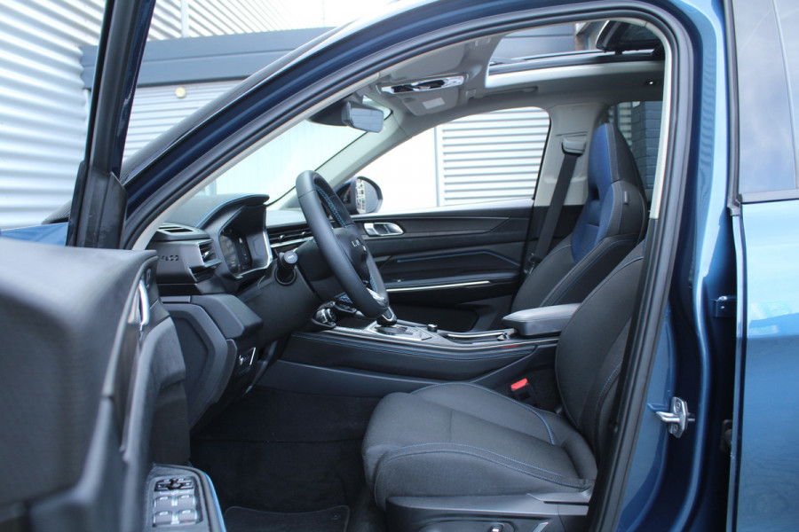 Lynk & Co 01 1.5 PHEV 262pk Automaat NL-Auto NAP BTW Clima Cruise Navi 360 Camera Panoramadak 20"LMV El. Klep