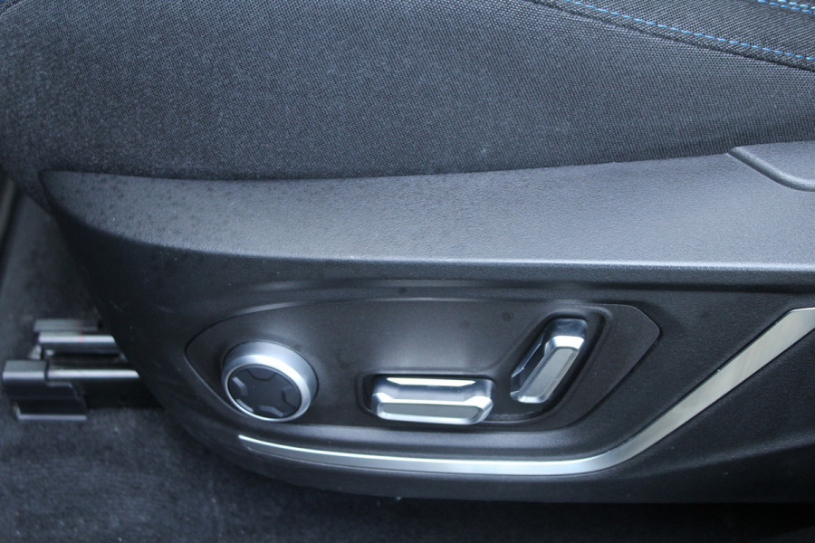 Lynk & Co 01 1.5 PHEV 262pk Automaat NL-Auto NAP BTW Clima Cruise Navi 360 Camera Panoramadak 20"LMV El. Klep