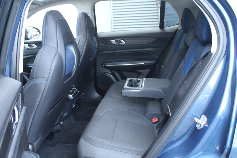 Lynk & Co 01 1.5 PHEV 262pk Automaat NL-Auto NAP BTW Clima Cruise Navi 360 Camera Panoramadak 20"LMV El. Klep