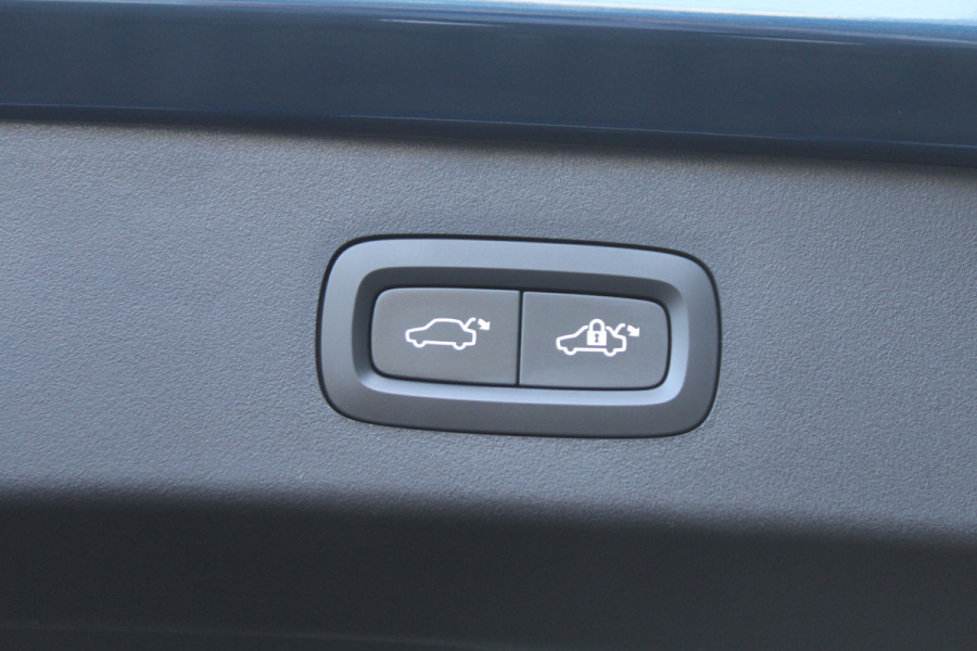 Lynk & Co 01 1.5 PHEV 262pk Automaat NL-Auto NAP BTW Clima Cruise Navi 360 Camera Panoramadak 20"LMV El. Klep