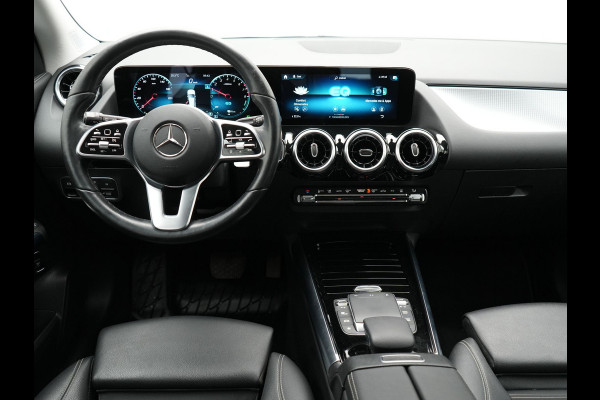 Mercedes-Benz GLA 250 e Style Plug In Hybrid 218pk Dealer O.H PHEV | Trekhaak Afn. | Widescreen Navi | Sportstoelen Memory | Apple Carplay | BLIS | Camera | 19"L.M |
